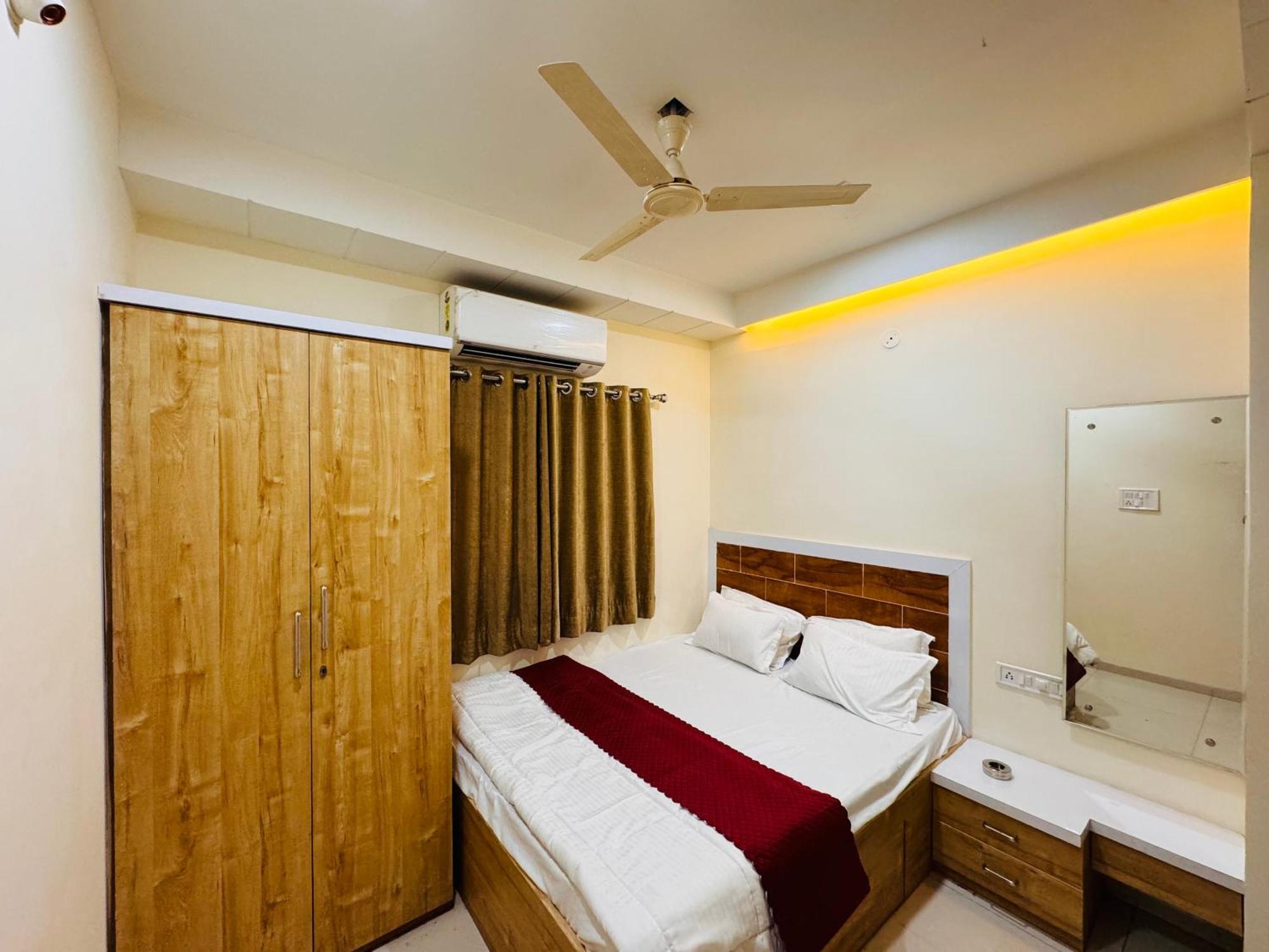 Home Escape 1Bhk Apartment Near Bombay Hospital Индаур Экстерьер фото