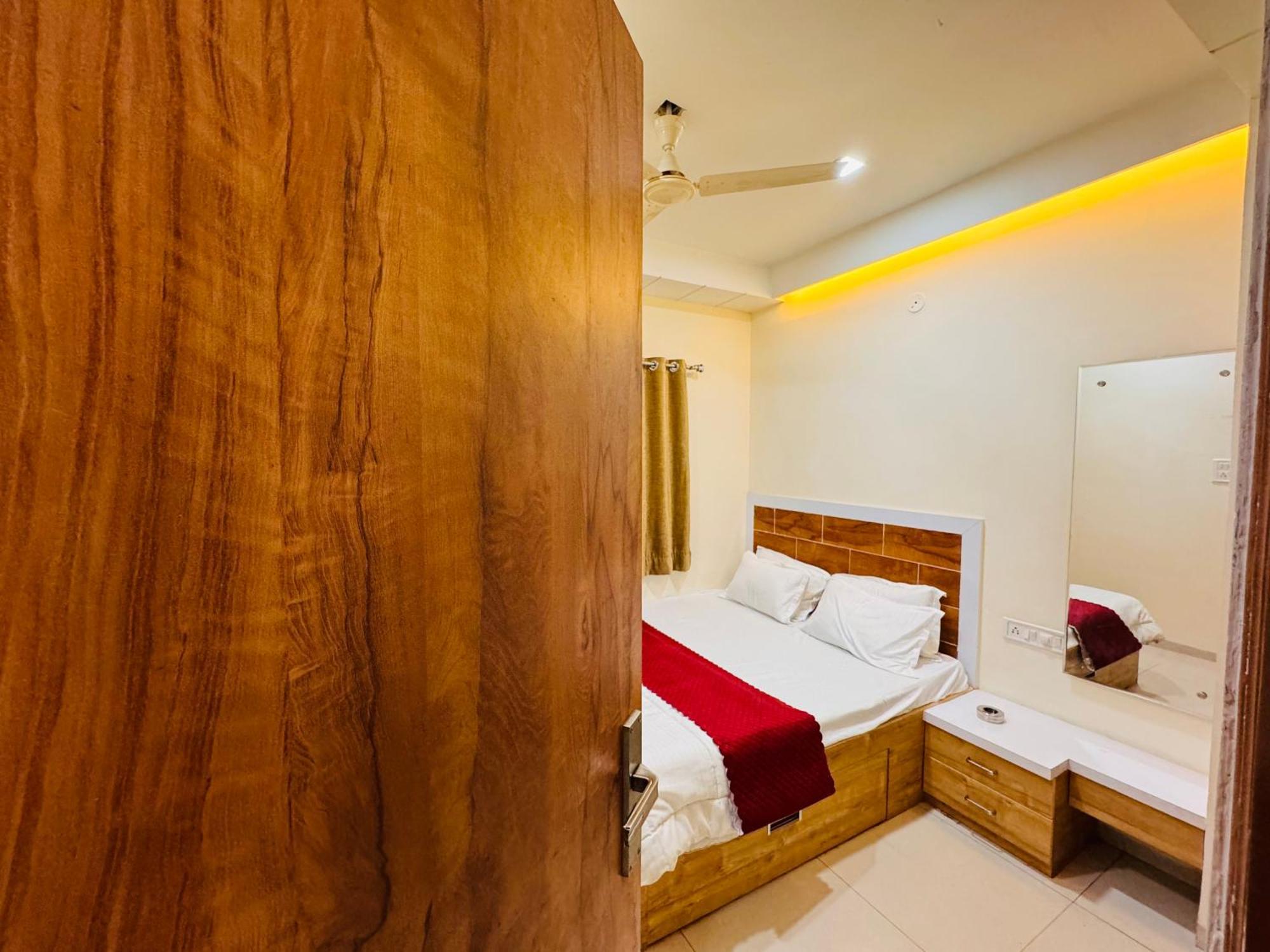 Home Escape 1Bhk Apartment Near Bombay Hospital Индаур Экстерьер фото