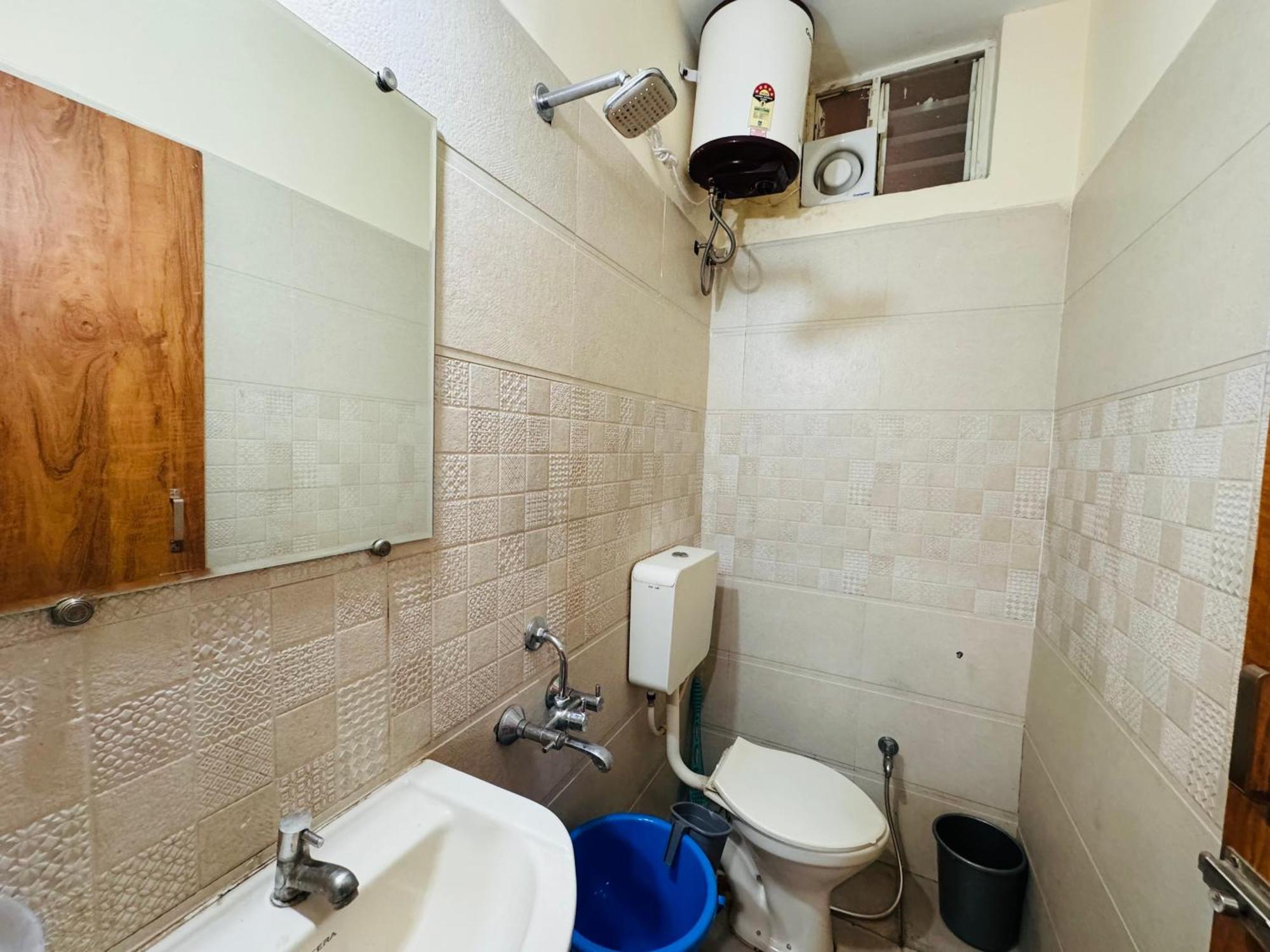 Home Escape 1Bhk Apartment Near Bombay Hospital Индаур Экстерьер фото
